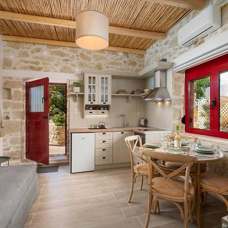 Physis Country House 2 Near Matala Beach & Faistos Kouses Buitenkant foto
